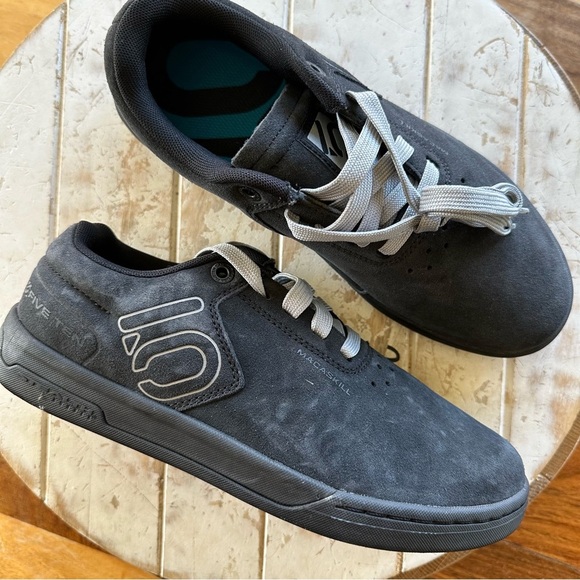 New Five Ten Macaskill Black Suede Mountain Bike Shoes main image 10